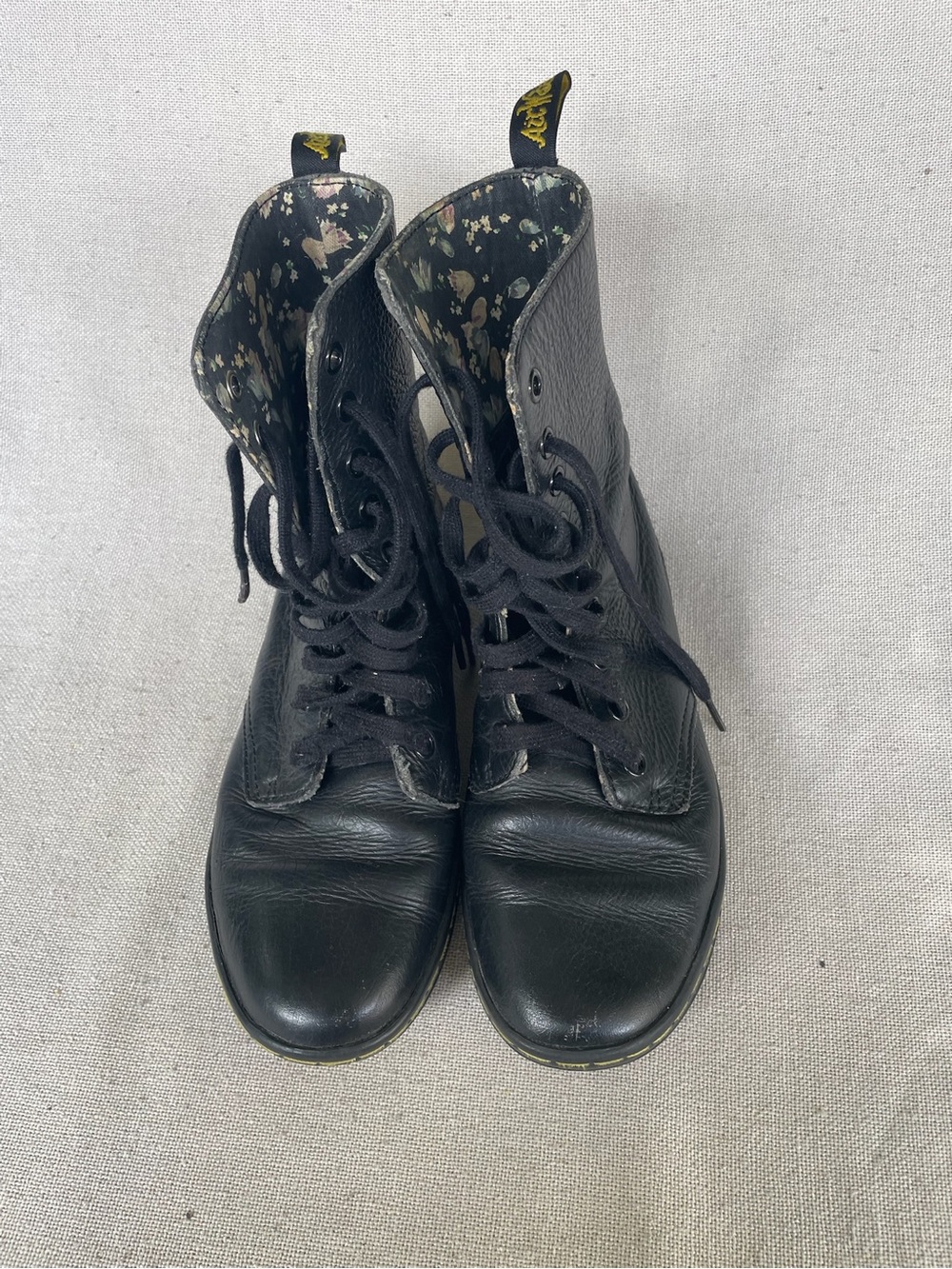 Dr. Martens Black Women's Lace-Up Boots size 6